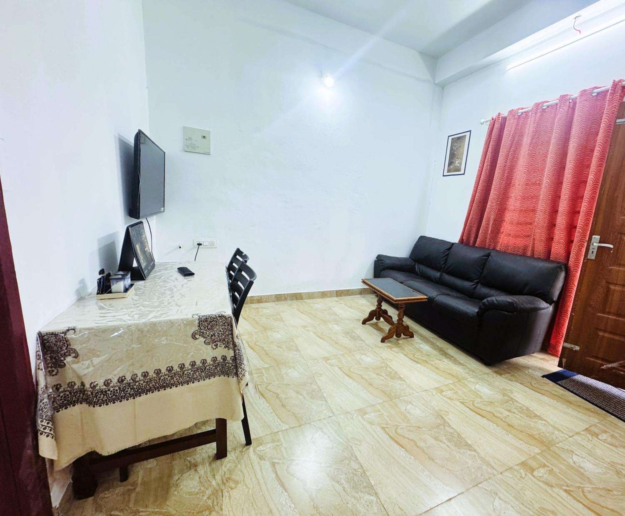 Vcs Apartments Parassinikadavu Parassinikkadavu Ngoại thất bức ảnh